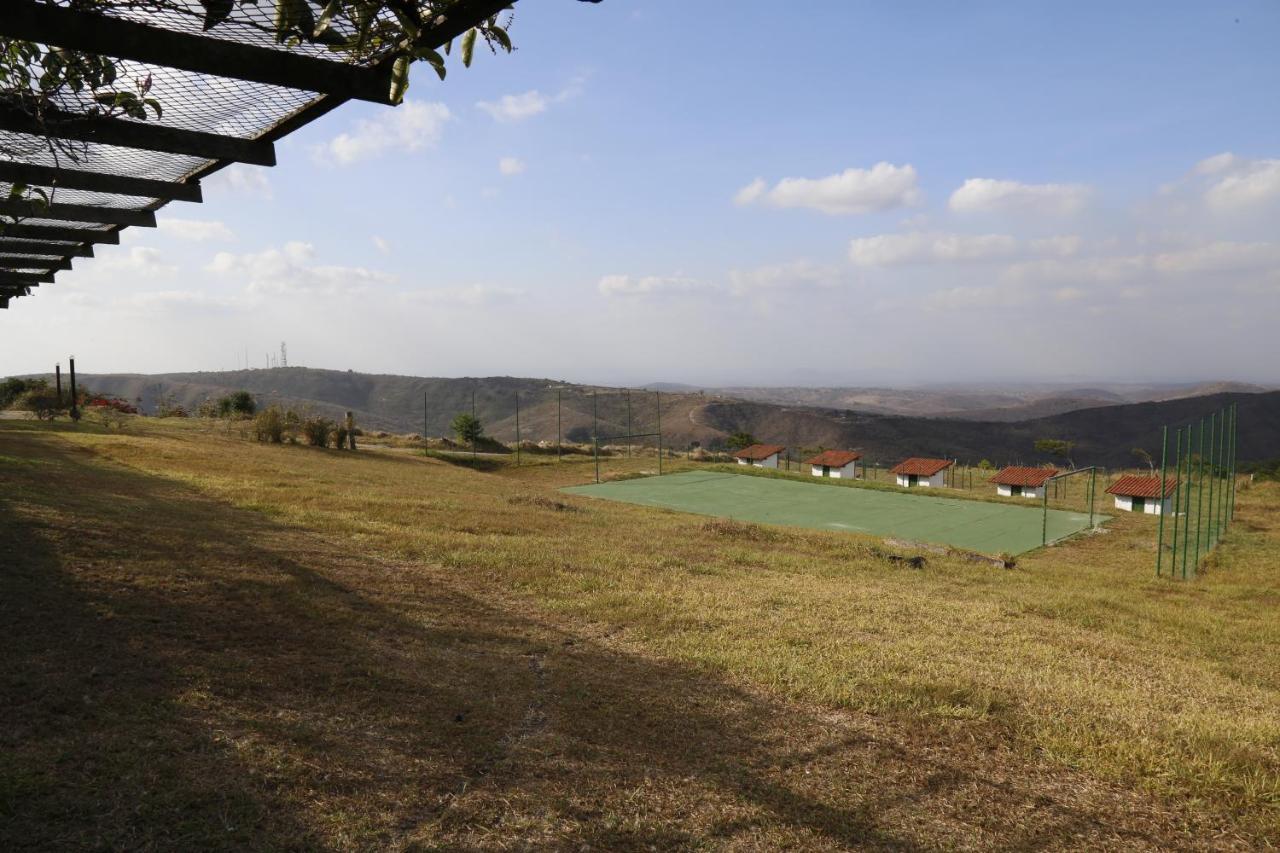 Hotel Highlander Гравата Экстерьер фото